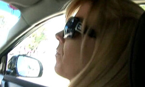 Порно зрелых с молодой в домашнем видео