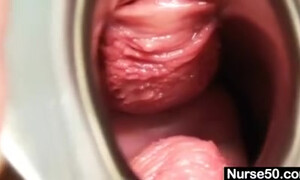 Irma показала своё влагалище изнутри